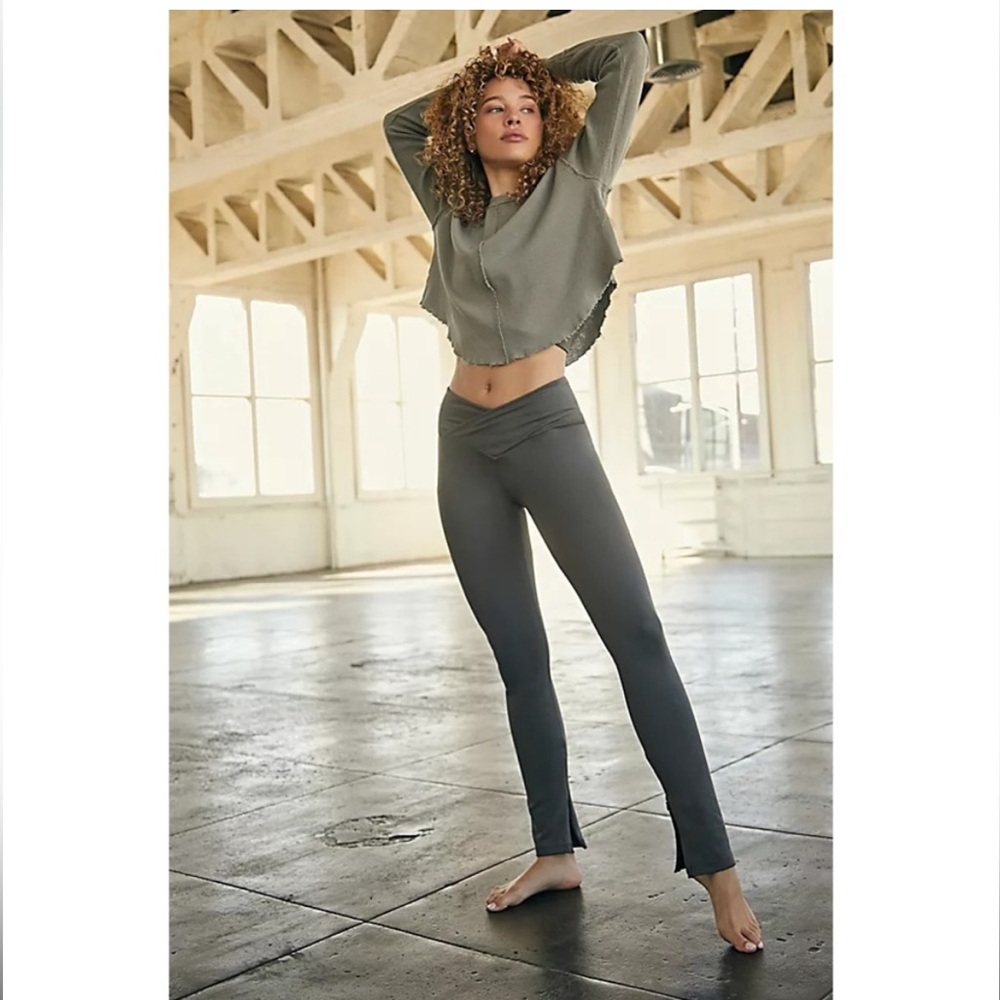 Free People Movement Crash Court Flare Pants Crossover Leggings Yoga Athletic XS